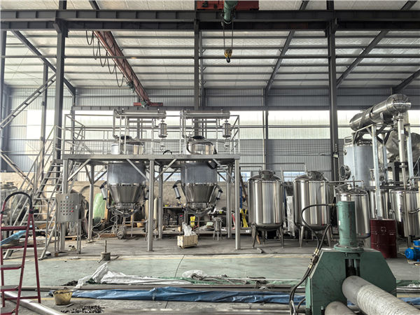 1000L solvent extraction equipment 2.jpg